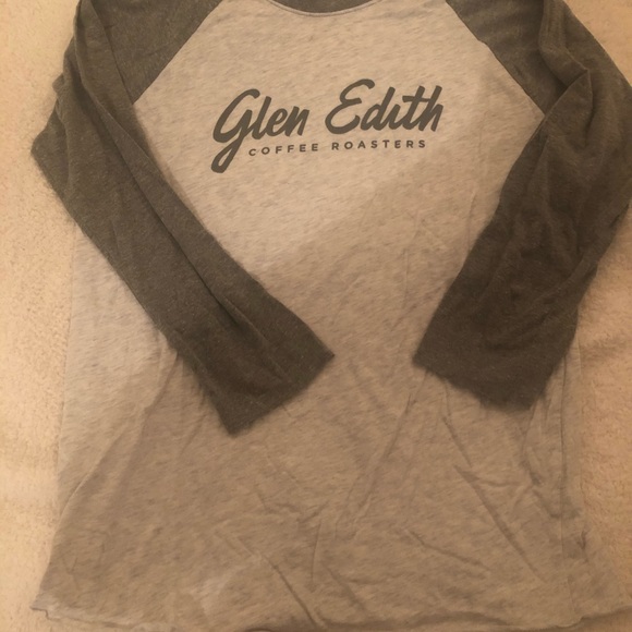 Coffee shop Tee ☕️ - Picture 2 of 5